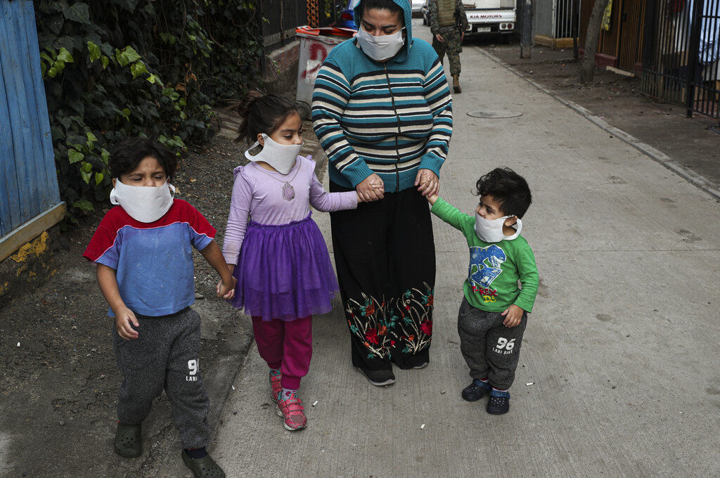 APTOPIX Virus Outbreak Chile
